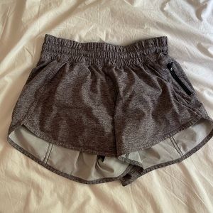 Lululemon tracker 4” short